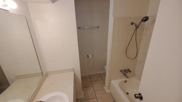 Building Photo - 3427 Republic Dr