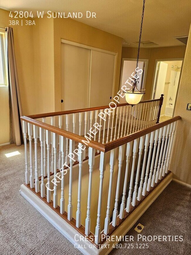 Building Photo - 42804 W Sunland Dr