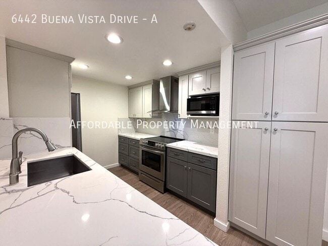 Building Photo - 6442 Buena Vista Dr