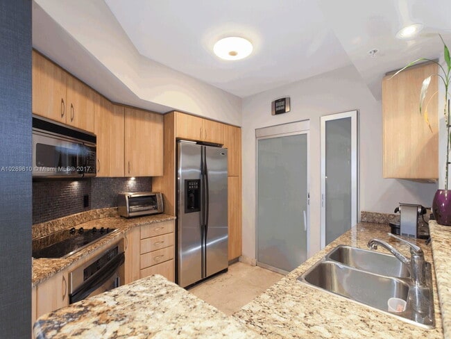 Building Photo - 140 Meridian Ave