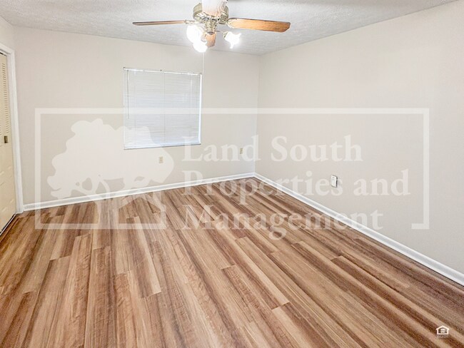 Building Photo - 708 Boyd Ct