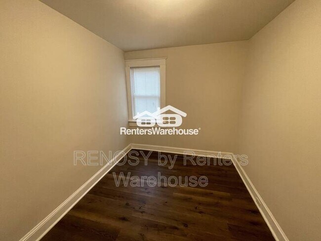 Building Photo - 2855 W Cold Spring Ln