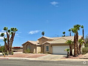Building Photo - 3 Bedroom Single Story Home