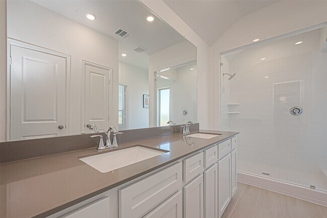 Building Photo - 5554 Amber Brook Ln