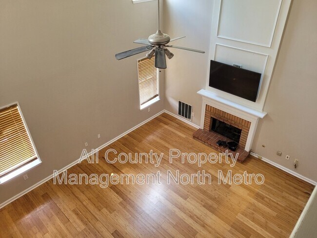 Building Photo - 1115 Crabapple Lk Cir