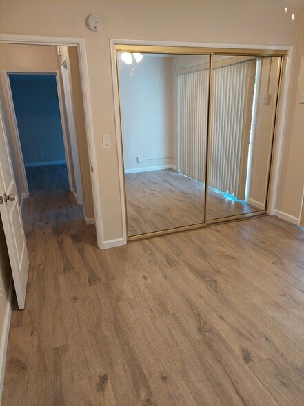 Building Photo - 2113 Gates Ave