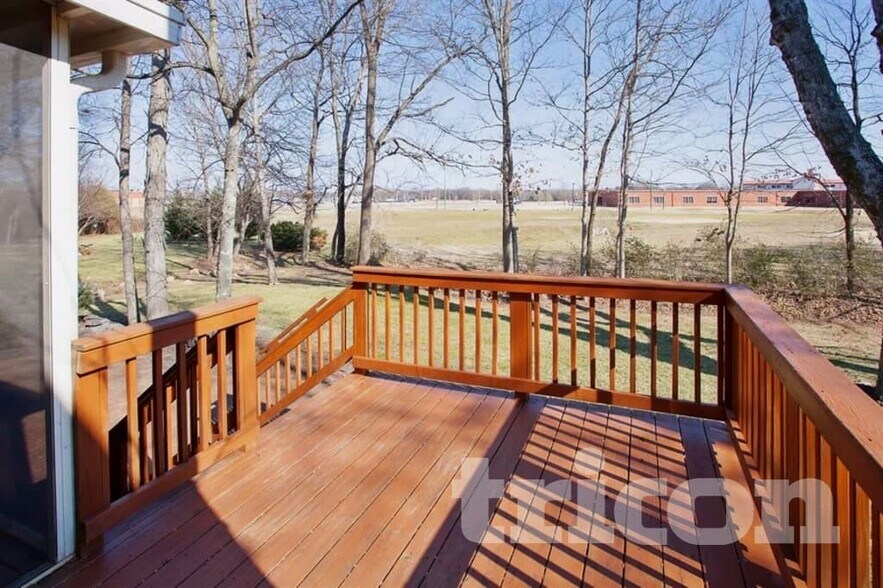 Building Photo - 746 Sergio Ave