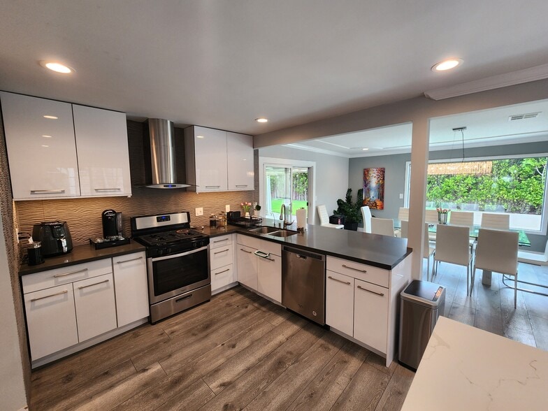 Building Photo - 13969 Wallabi Ave