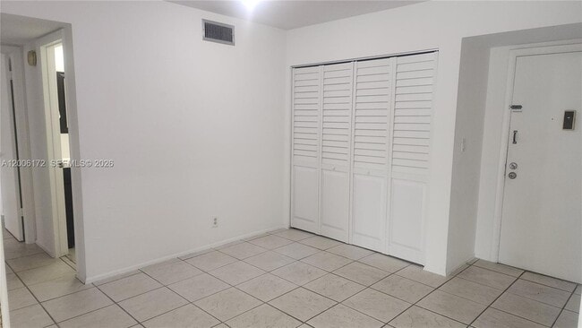 Building Photo - 13707 SW Kendale Lakes Cir