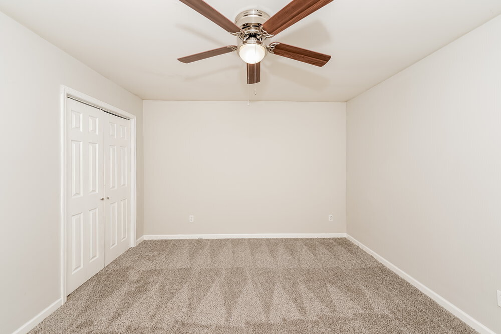 Building Photo - 705 13th Ct NW