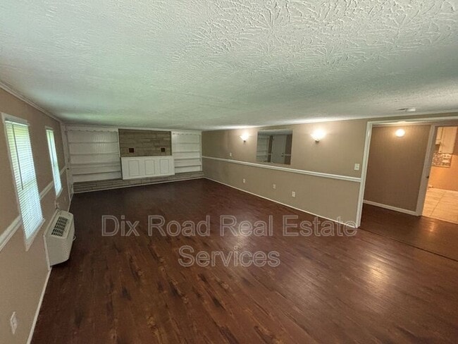 Building Photo - 4574 Mccormick Ln