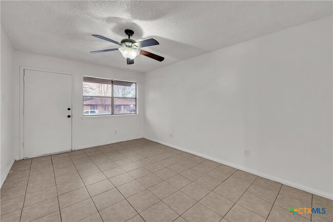 Primary Photo - 304 Myra Lou Ave