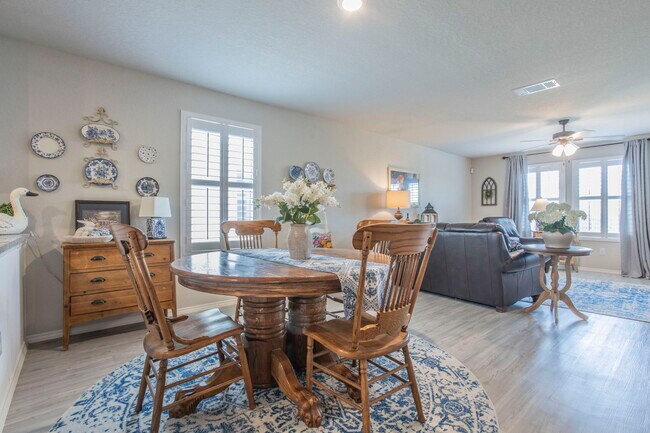 Building Photo - 2527 Pechora Pipit