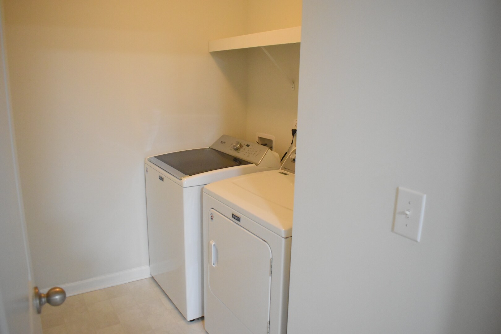 Building Photo - 145 Presley Ln