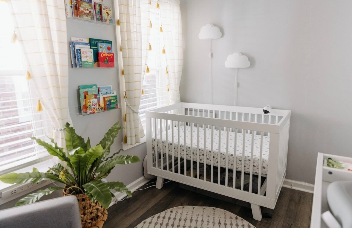 Building Photo - 10 W Knight Ave