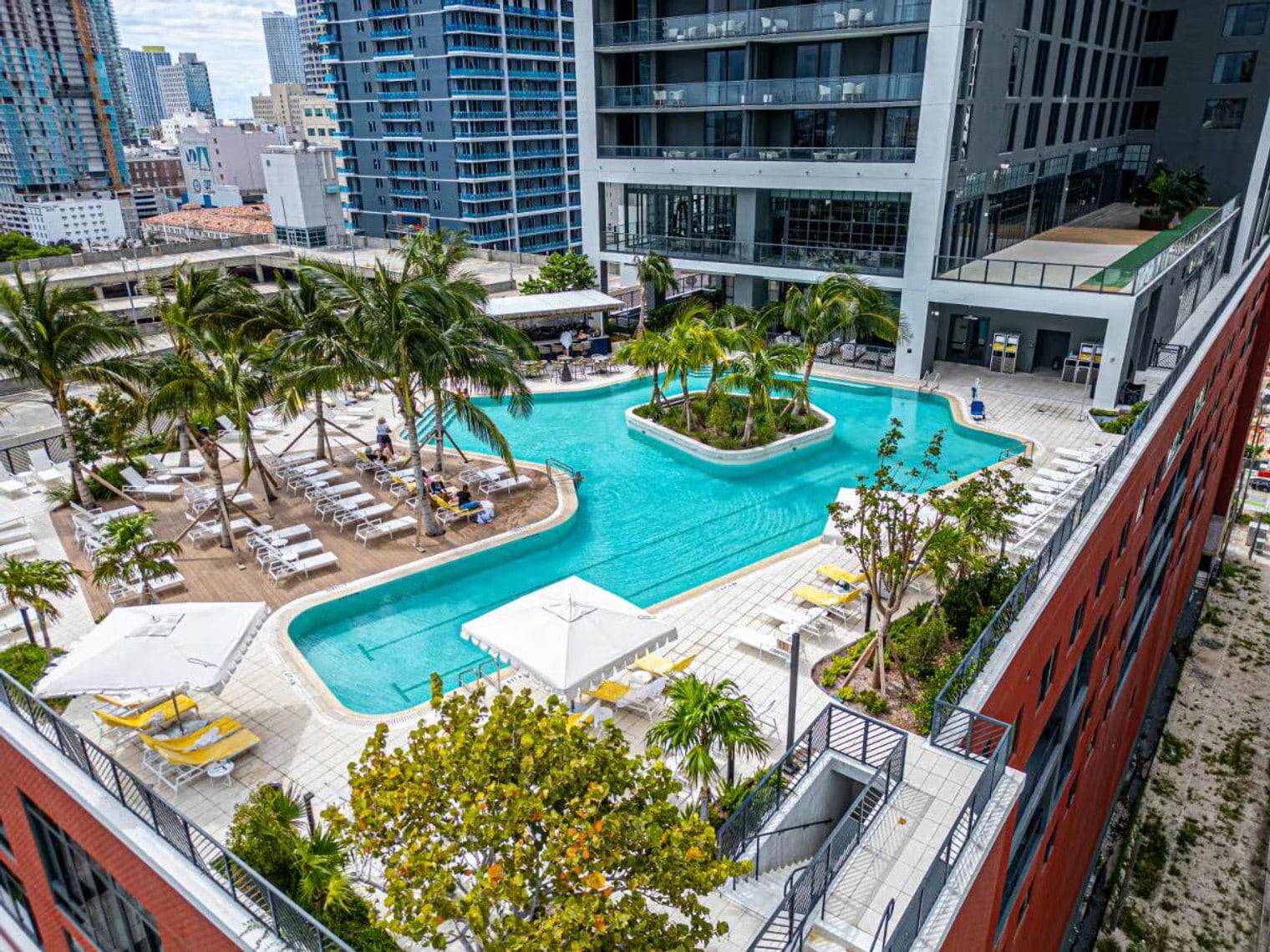 Building Photo - 125 NE 6th St