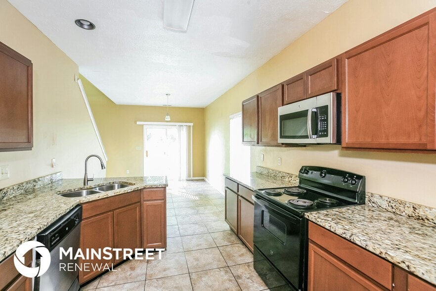 Building Photo - 4906 Clarkson Dr