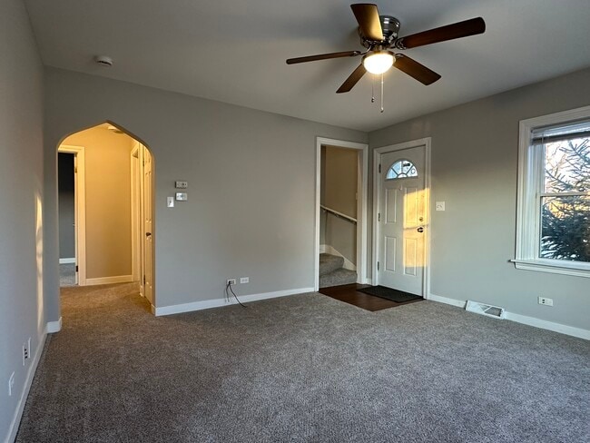 Building Photo - 15020 Ridgeway Ave