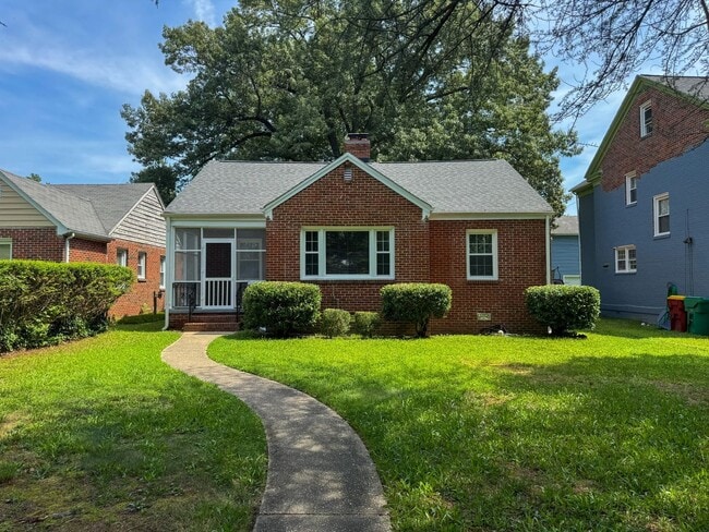 Primary Photo - 1653 Fairfax St