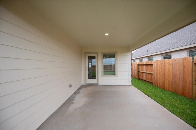Building Photo - 7322 Bartoncliff