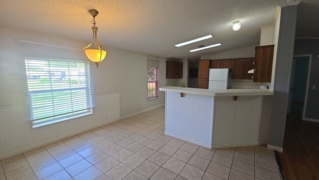 Building Photo - 264 Williams Rd