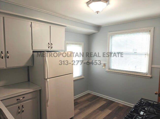 Building Photo - 1409 Royal Ave