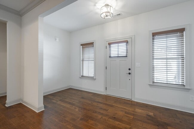 Building Photo - 3306 Stonecreek Dr