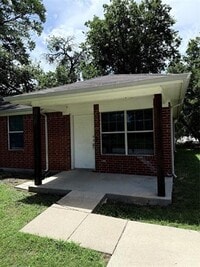 Building Photo - 400 Blackwood St