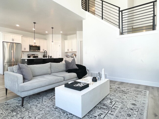Building Photo - Modern Townhome at North Pointe Village!