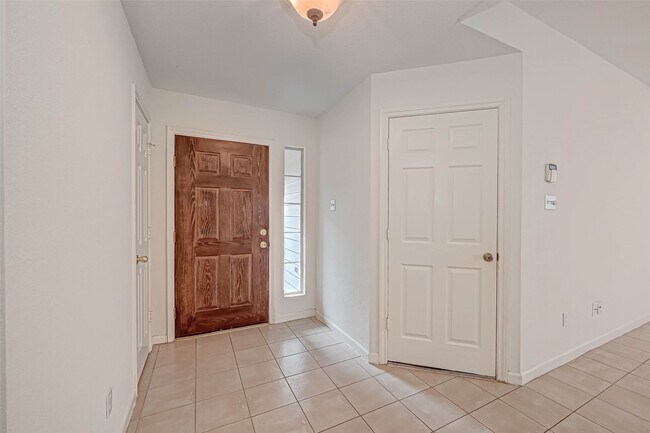 Building Photo - 5815 Plantation Crest Dr