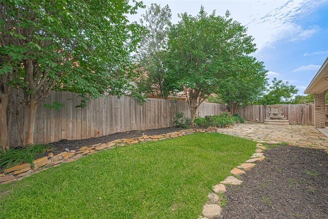 Building Photo - 17 Peach Tree Ct