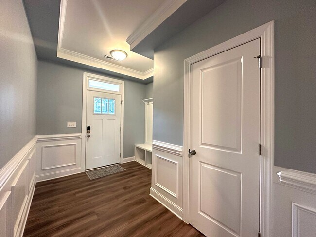 Building Photo - HARRISBURG TOWNHOME