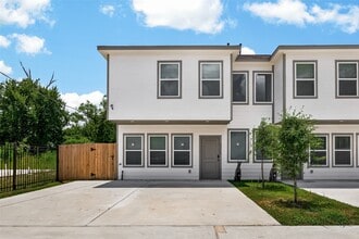 Building Photo - 8306 Tidwell Rd
