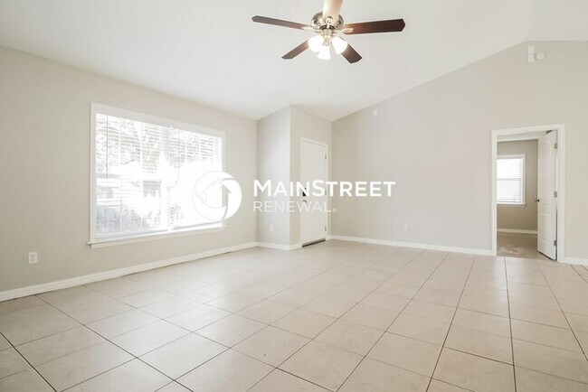 Building Photo - 3 Bedroom Pet-Friendly Home in MINNEOLA, FL with Main Street Renewal