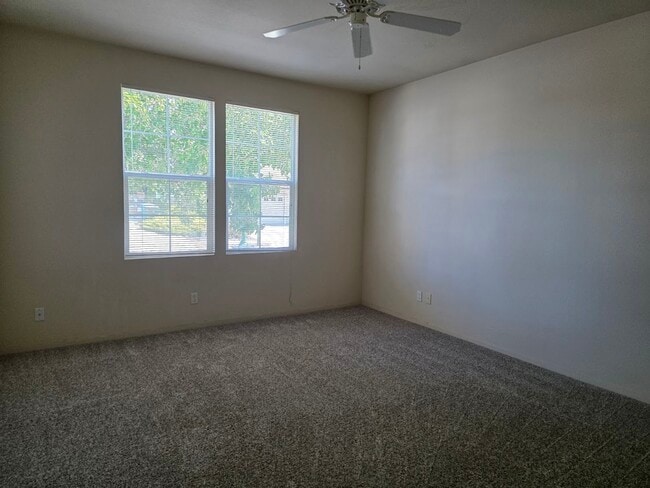 Building Photo - 2412 Summercreek Dr