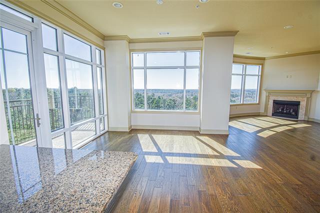 Building Photo - 2801 Wexford Dr