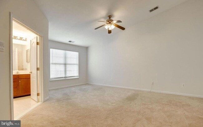 Building Photo - 25859 Kirkwood Square