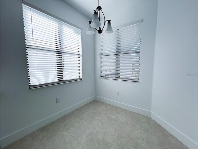 Building Photo - 5284 Barnett Cir