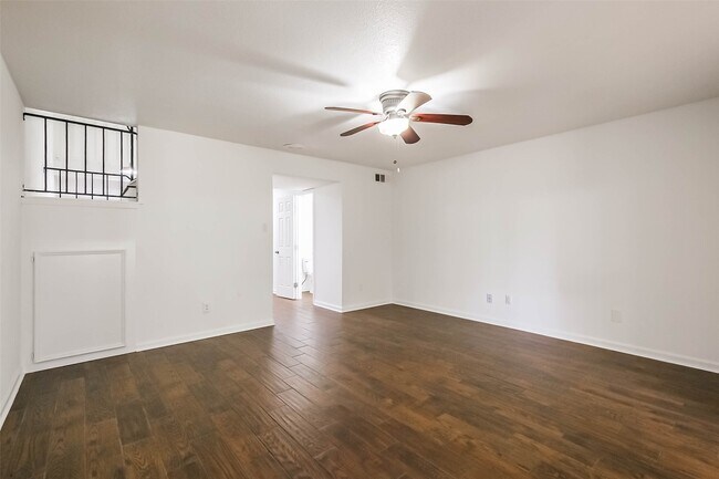 Building Photo - 5005 Georgi Ln