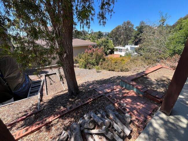 Building Photo - Charming Mission Hills Mid-Century Home wi...