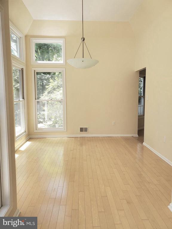 Building Photo - 7 Nottingham Cir