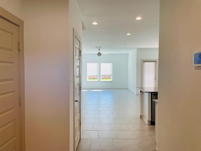 Building Photo - 28935 Yukon River Ct