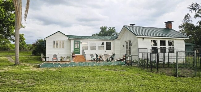 Primary Photo - 240 MASTERPIECE Rd