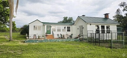 Building Photo - 240 MASTERPIECE Rd
