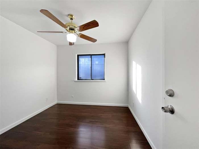 Building Photo - 2422 Kingston St