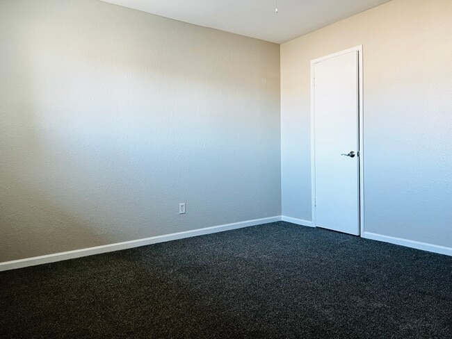 Bedroom 3 View 2 - 264 E Betty Elyse Ln