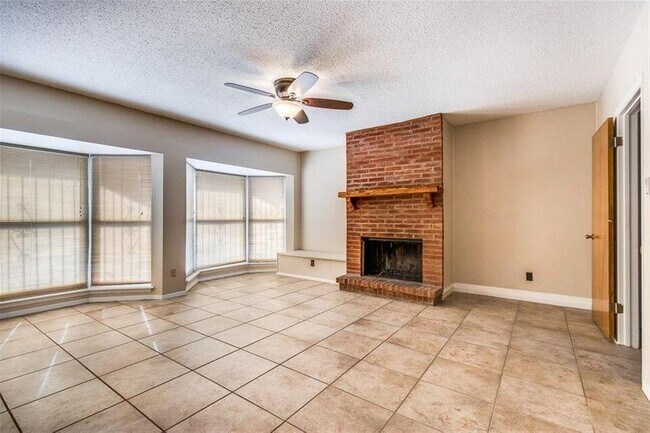 Building Photo - 4753 Fairbanks Dr