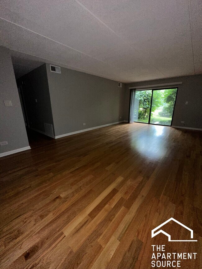 Building Photo - 525 N Quentin Rd