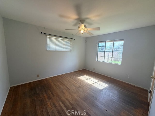 Building Photo - 323 E Holly St