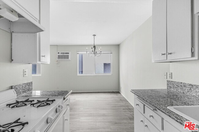 Building Photo - 1811 Parnell Ave